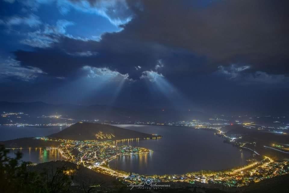 Alpina Suites Kastoria Esterno foto